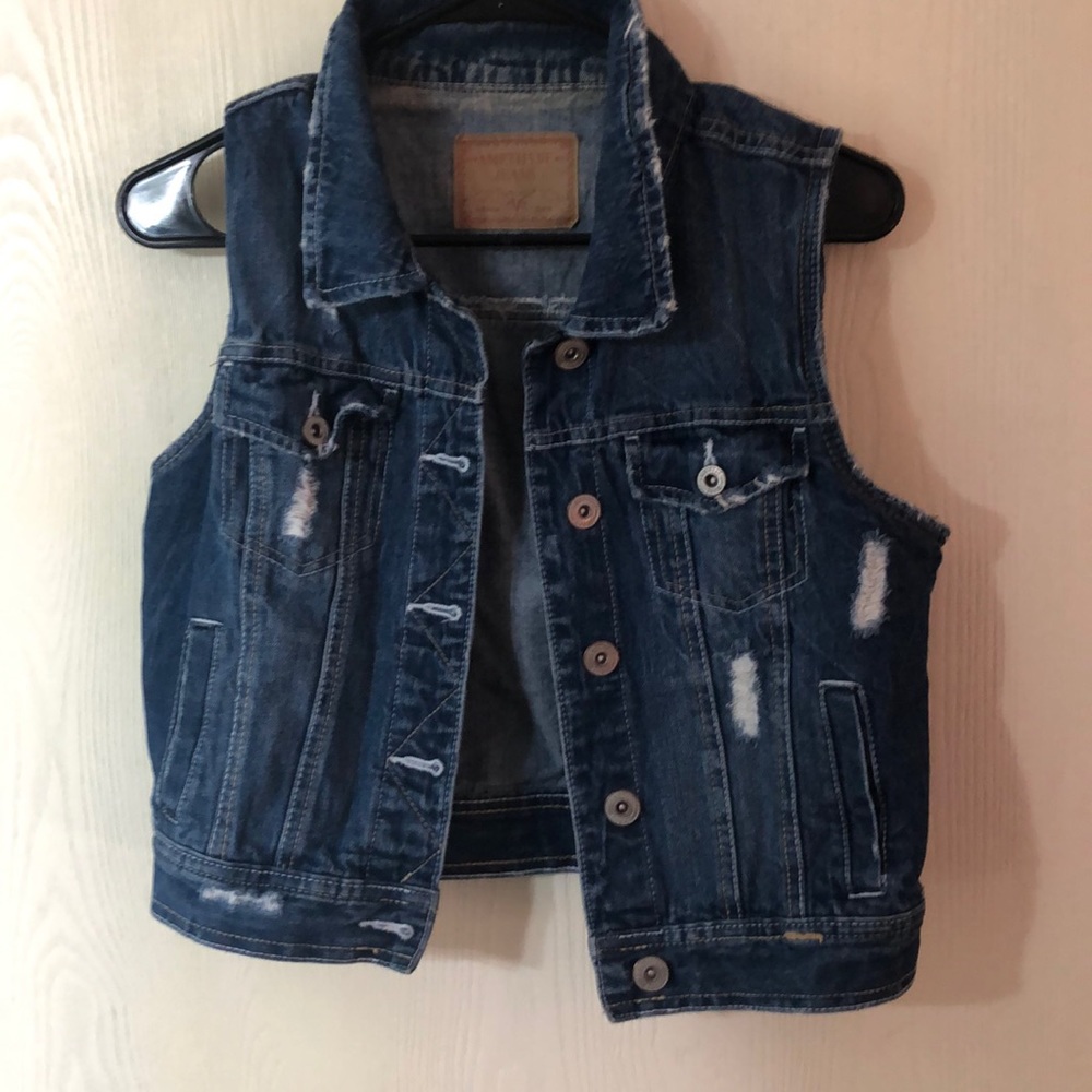 Cropped jean jacket